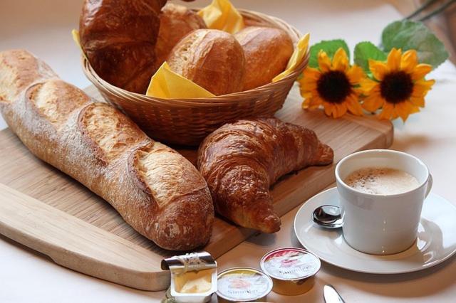 La Taniere De La Bete Bed and Breakfast Saugues Exteriör bild